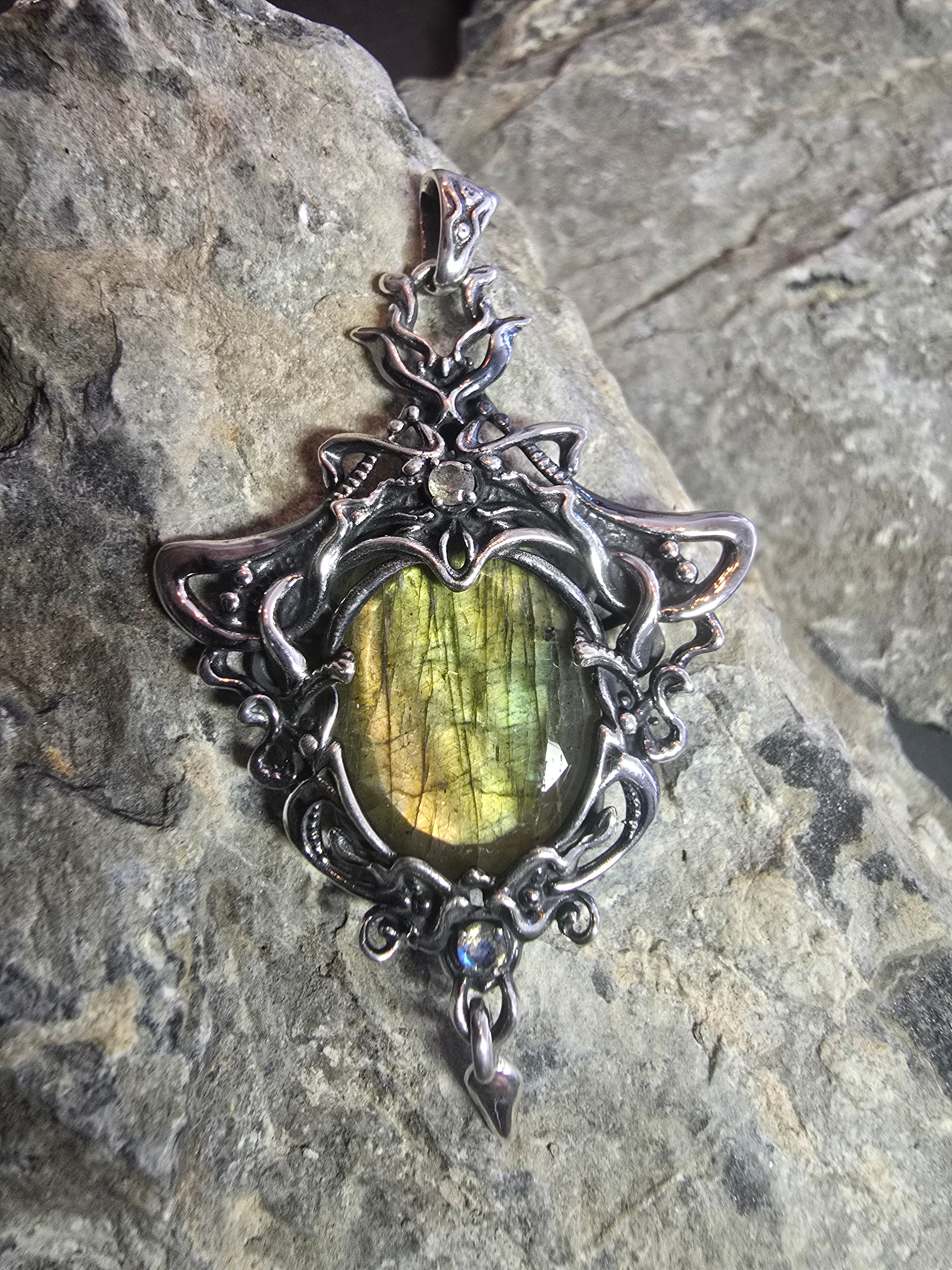 Dewfall Pendant | Silver