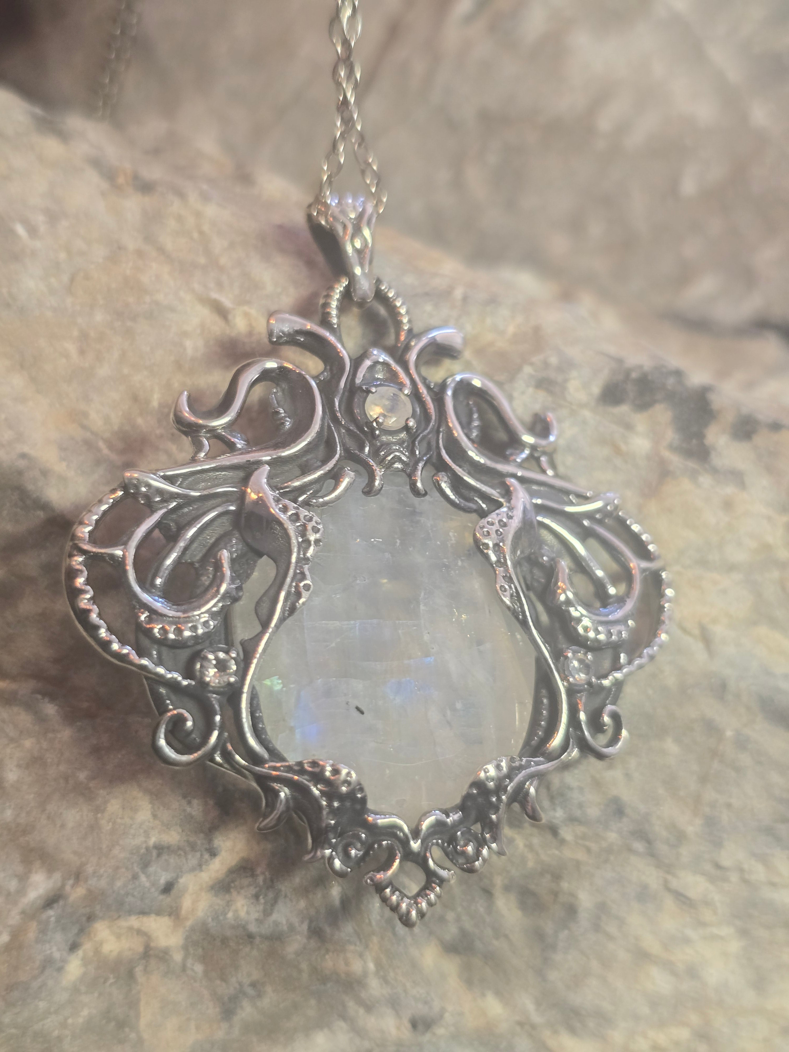 Aetherglass Pendant | Silver plated