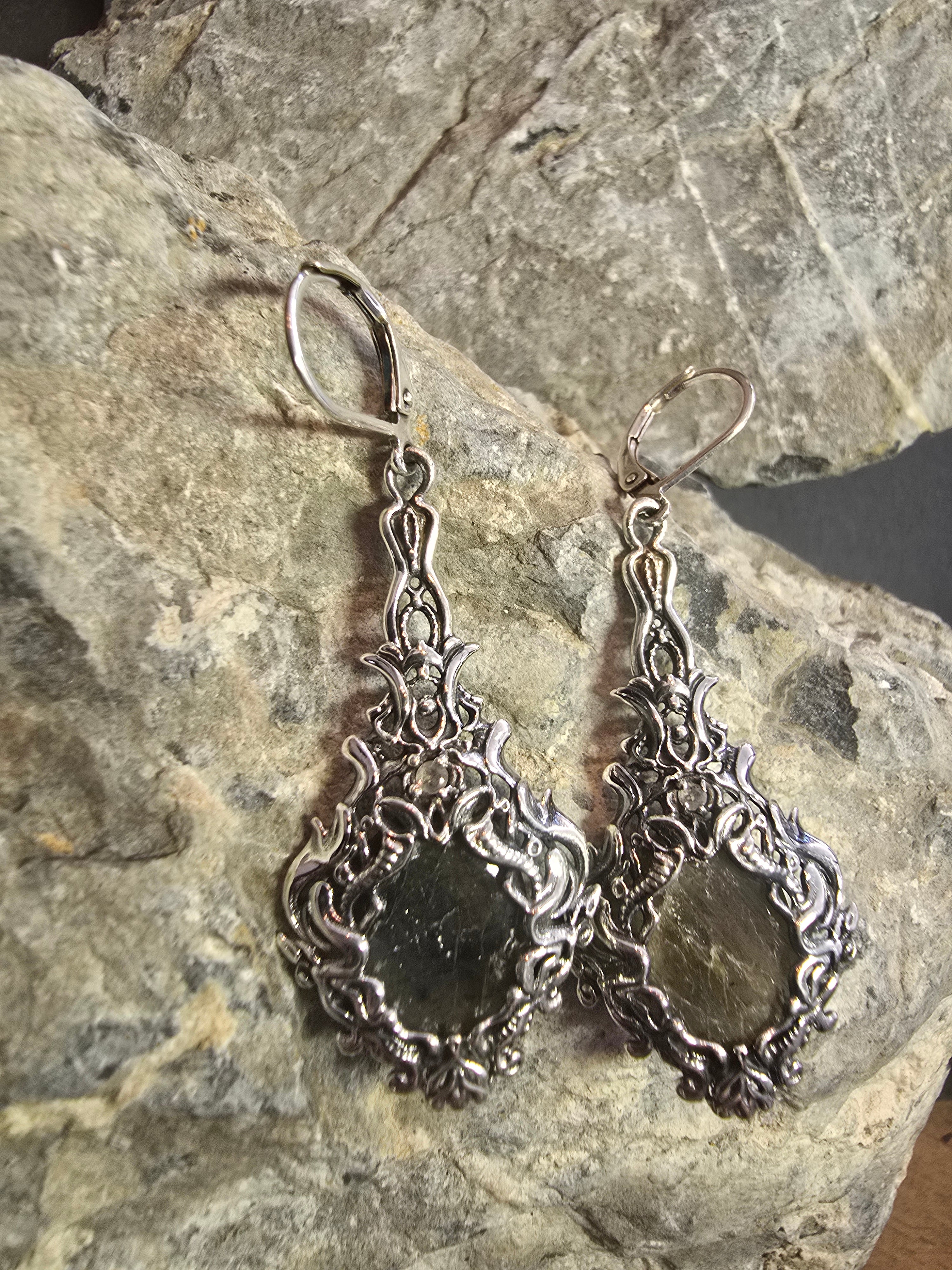 Ivybound Earrings | Silver plated