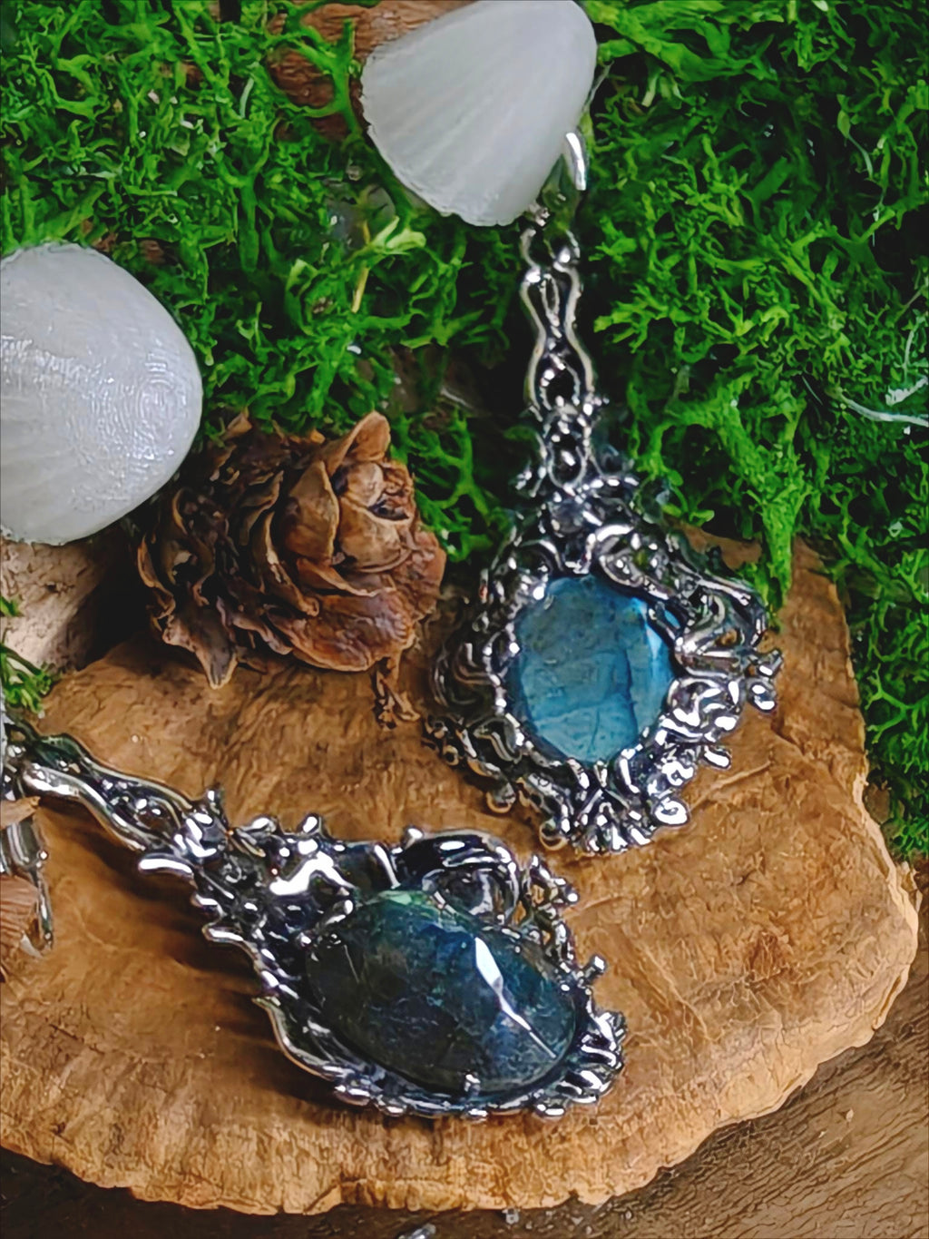 Ivybound Earrings | Silver plated